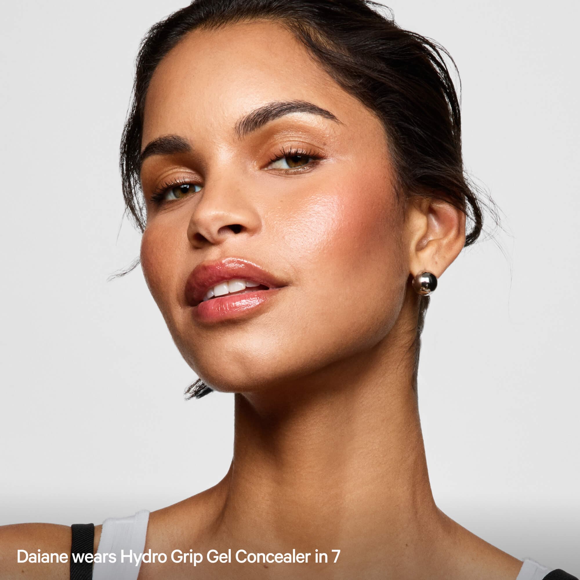 Hydro Grip Gel Concealer - Image 18